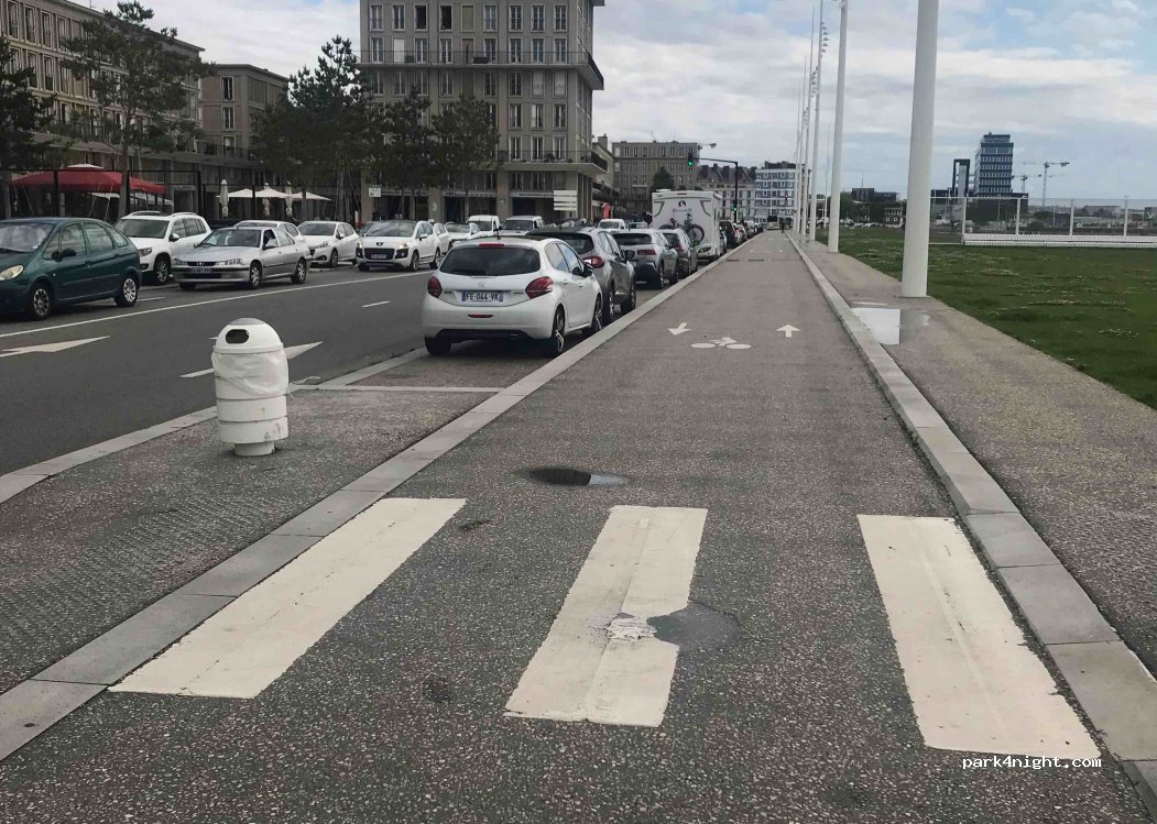 (76600) Le Havre - 5 Quai de Southampton — foto