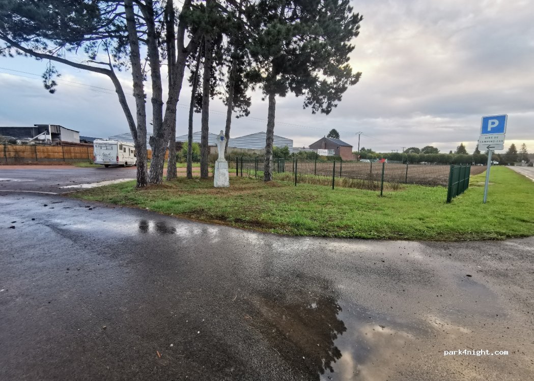 (60510) La Neuville-en-Hez - 5 Allée des Genêts — foto