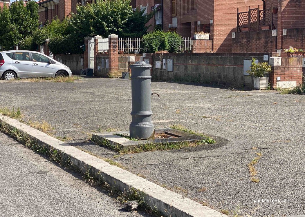 (00133) Roma - 184 Via Sandro Penna — foto