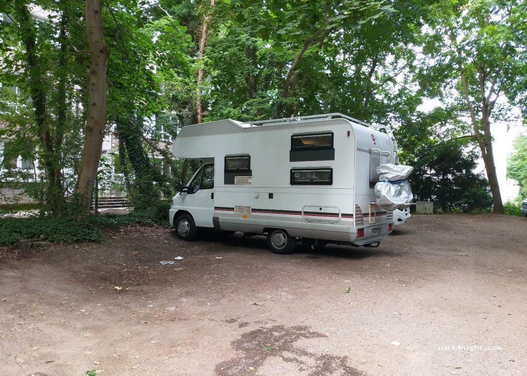 (18057) Rostock - 15 Trotzenburger Weg — foto