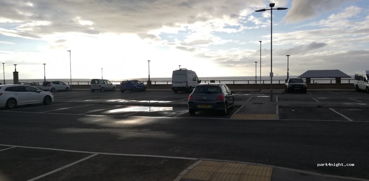 (LL18 3AW)  - East Parade — foto