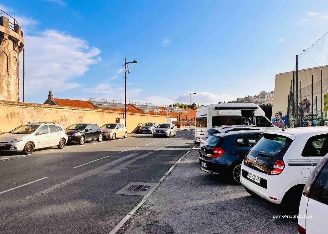 (06130) Grasse - 26 Boulevard Jacques Crouet — foto 3