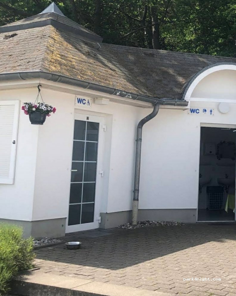 (18586) Sellin - 1A Südstrandpromenade — foto