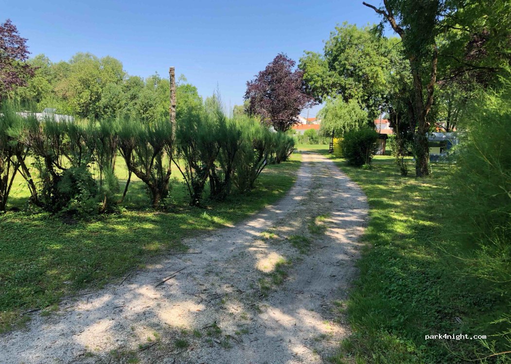 Camping municipal Le Vieux Chéne — foto 4
