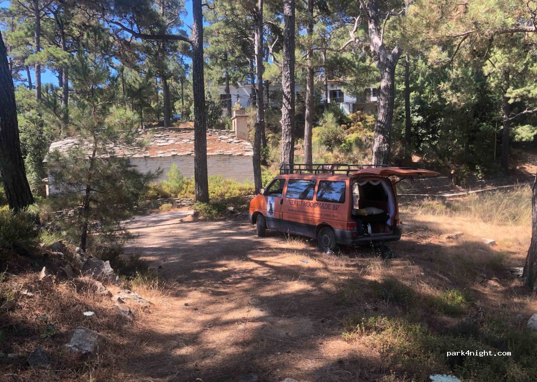 (833 01) Christos - Unnamed Road — foto 4