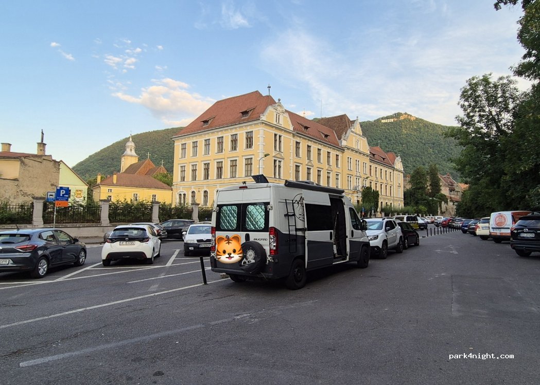 () Brașov - 35 Bulevardul Eroilor — foto