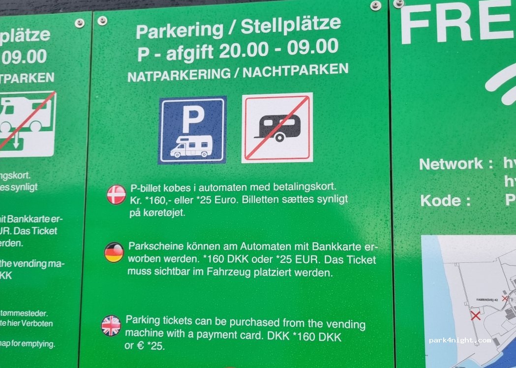 Autocamper plads Hvide Sande Havn — foto 3