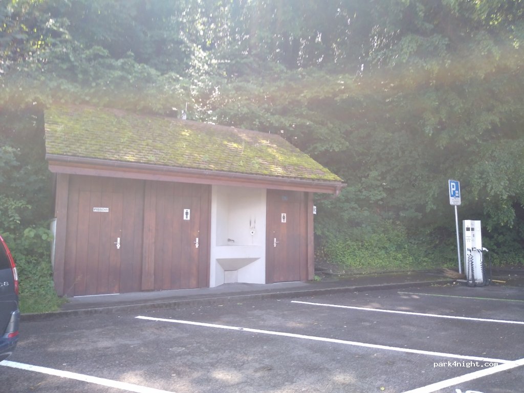 Parkplatz Schloss Lenzburg — foto 2