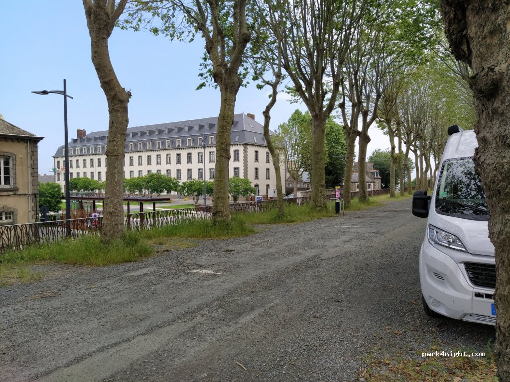 (22000) Saint-Brieuc - 8 Boulevard Charner — foto