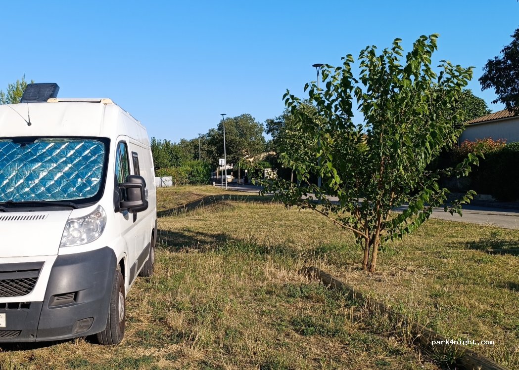 (30730) Saint-Mamert-du-Gard - 34 Rue de la Cardonille — foto 4