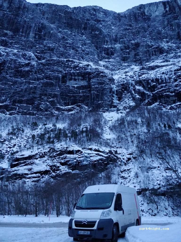 (5747) Gudvangen - 383 Nærøydalsvegen — foto 2