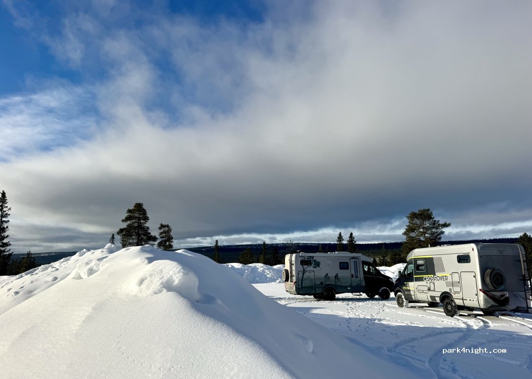 (790 91)  - 25 GRÖVELFJÄLLSVÄGEN — foto 5