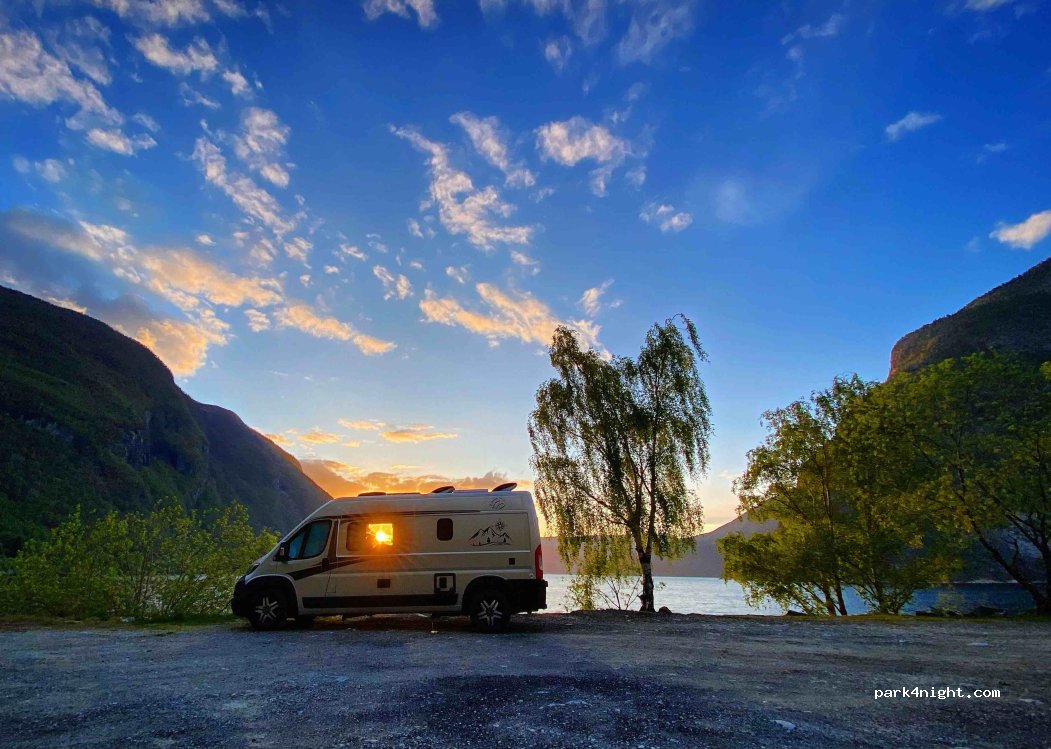 (6887) Lærdal - 120 Fylkesveg 243 — foto
