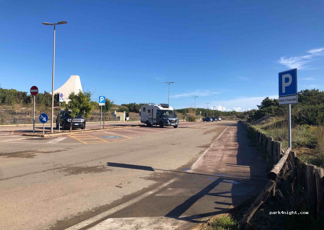 (07037) Centro Commerciale - Discesa a mare 3 — foto