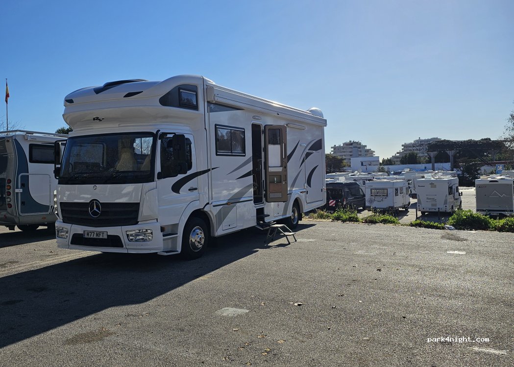 Área de Autocaravanas Benalmádena | Dr. Lorenzo Valderrama — foto 3