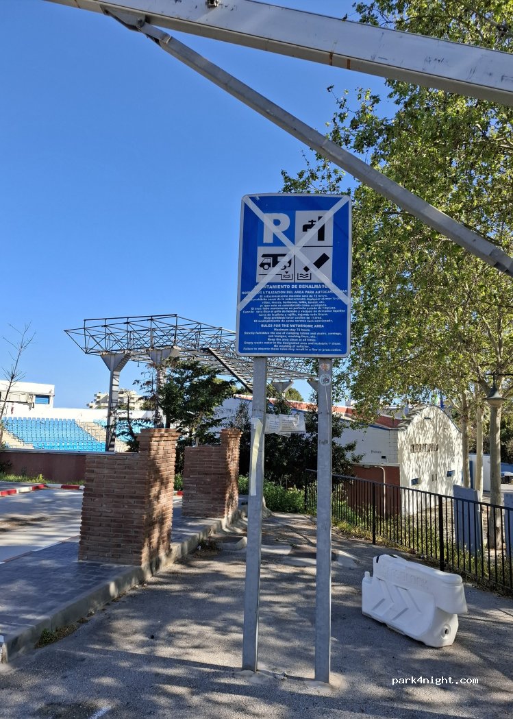 Área de Autocaravanas Benalmádena | Dr. Lorenzo Valderrama — foto 4