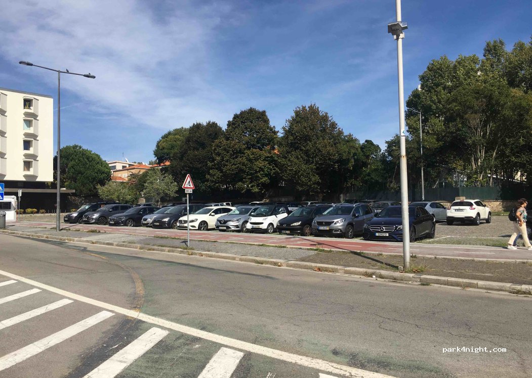 (4100-062) Porto - 17 Rua de António Aroso — foto 4