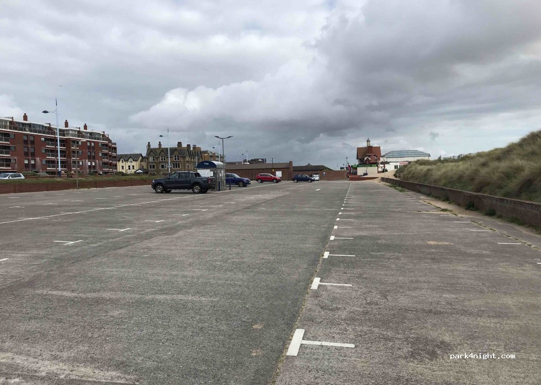 (FY8 2NH)  - 50 North Promenade — foto 2