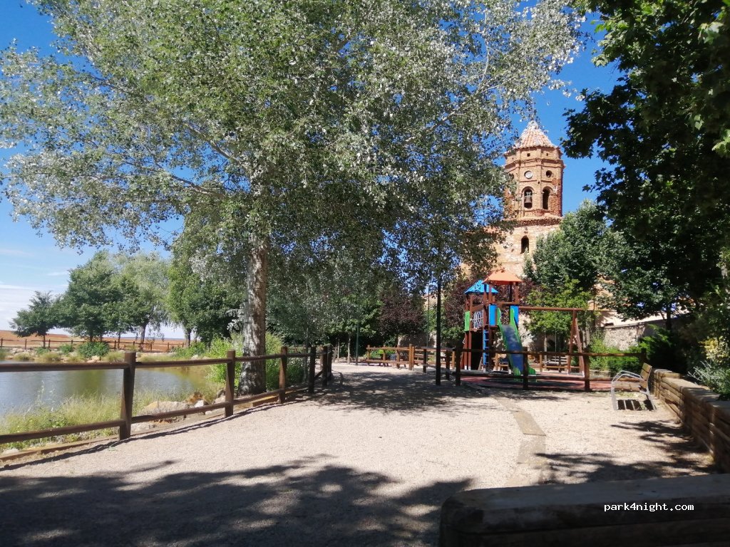 (44121) El Campillo - 11 Calle Iglesia — foto