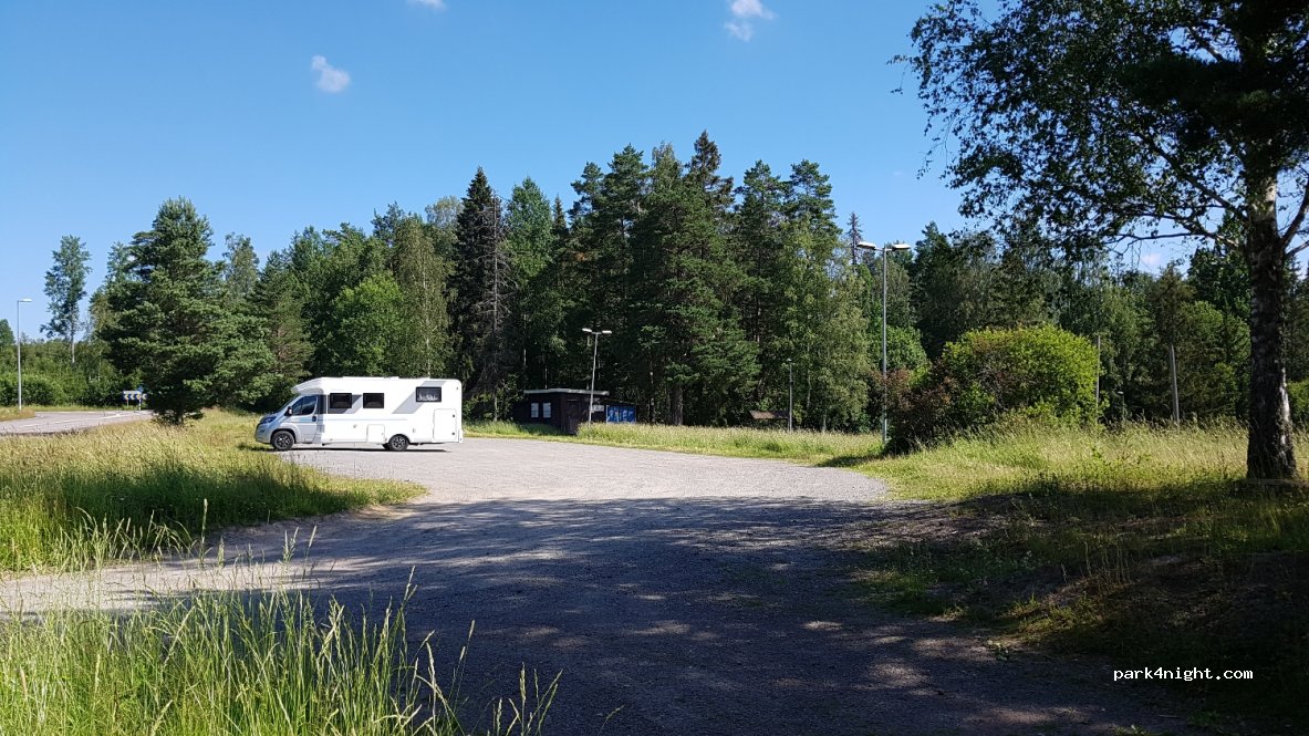(691 54) Karlskoga - 18 Stavhoppsvägen — foto