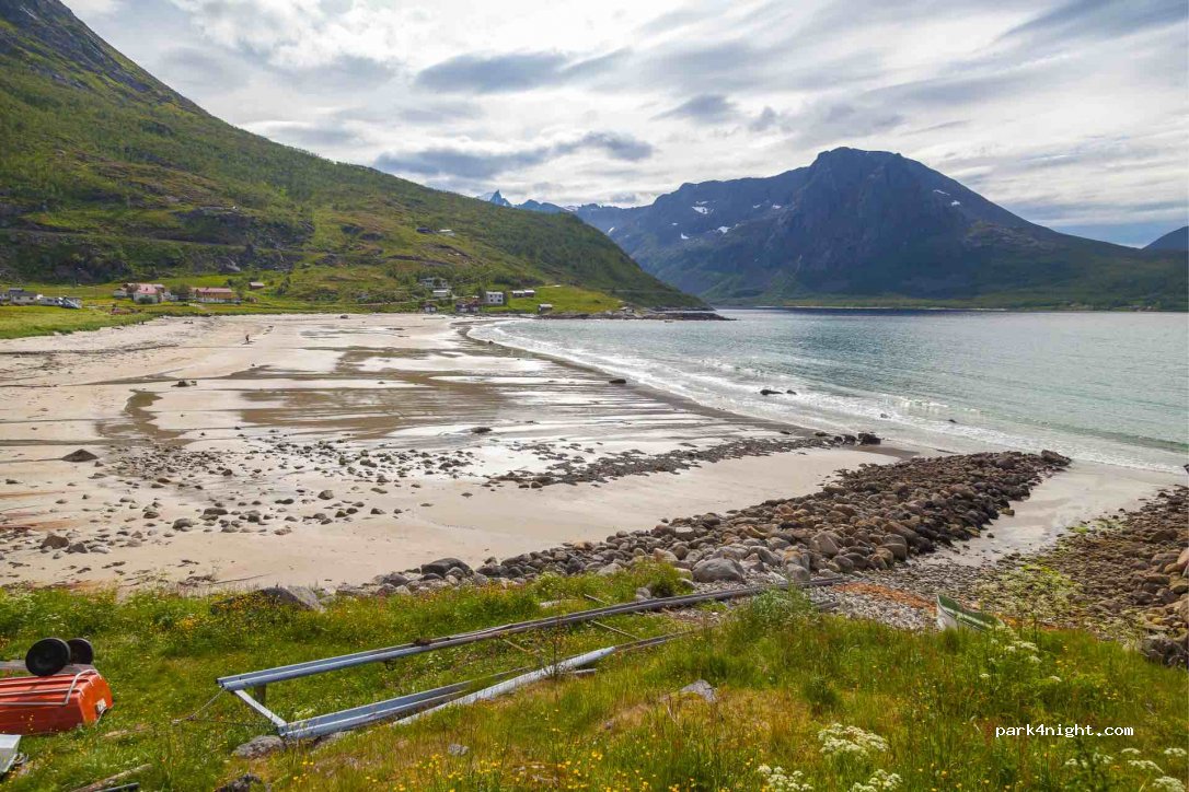 (9107) Tromvik - 30 Grøtfjordvegen — foto