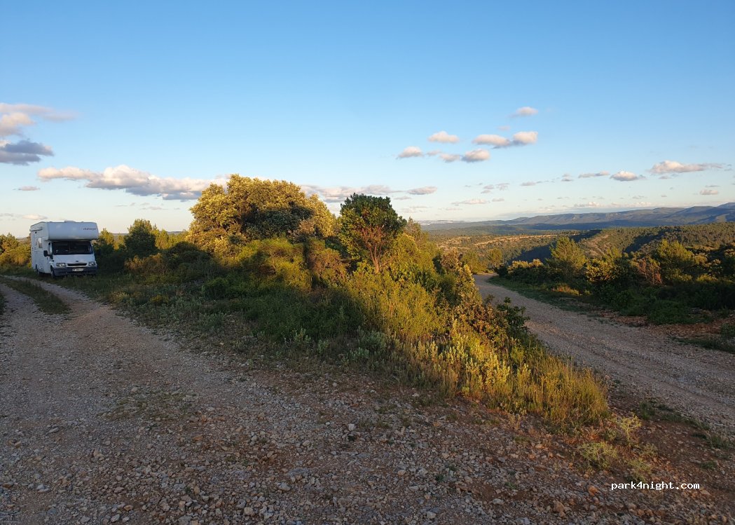 (11220) Lagrasse - Unnamed Road — foto 2