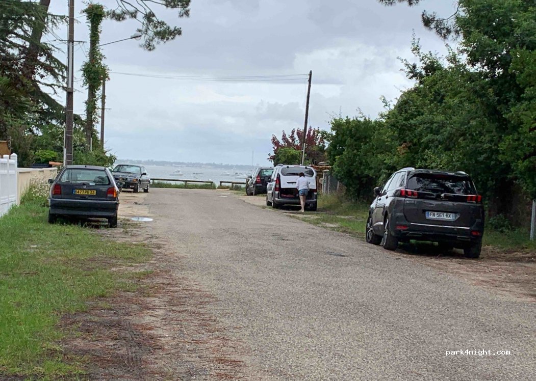 (33950) Lège-Cap-Ferret - 35 Avenue Michelet — foto