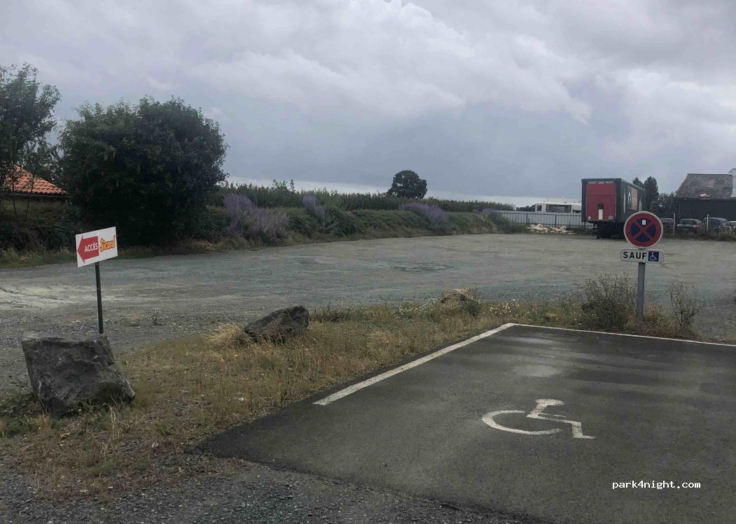 (85210) Saint-Jean-de-Beugné - 12 Route de Saint-Aubin — foto
