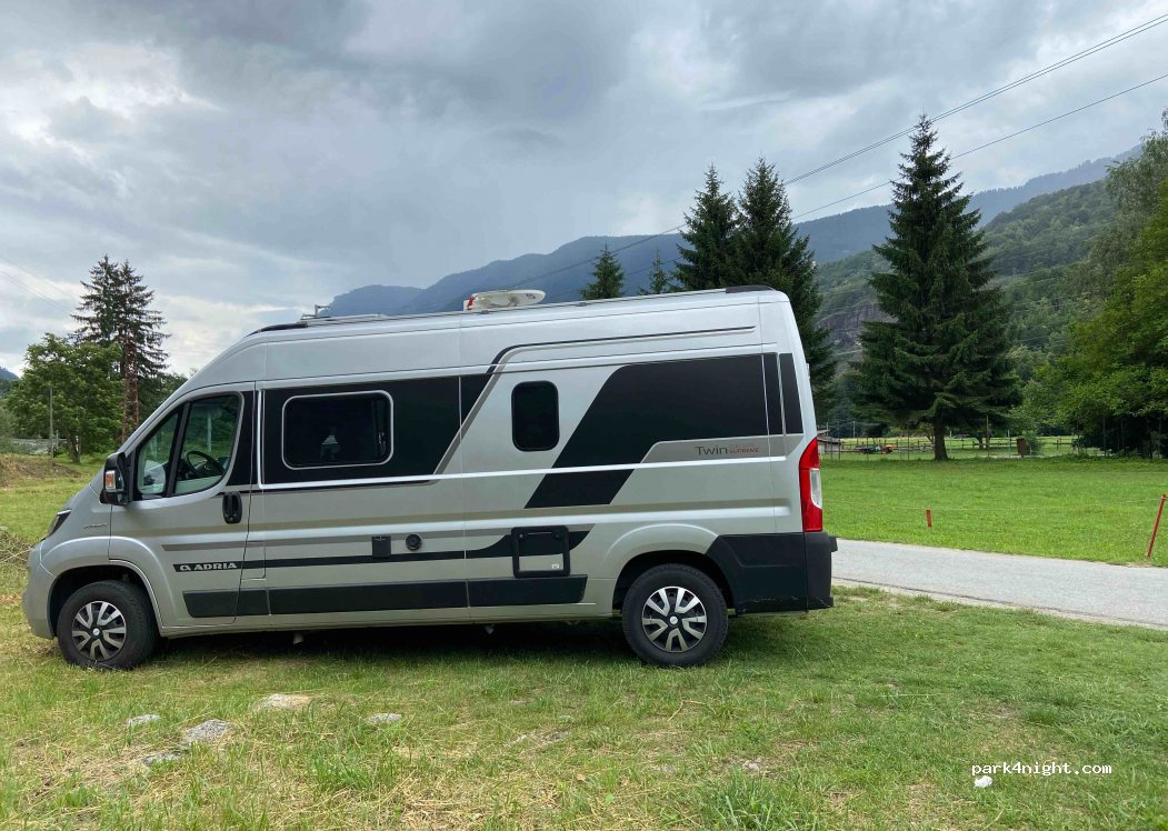 Parcheggio Camper | Ristorante Pizzeria Campagna — foto 3