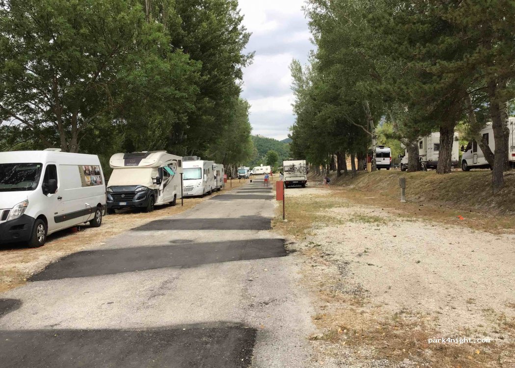 R&B camping — foto