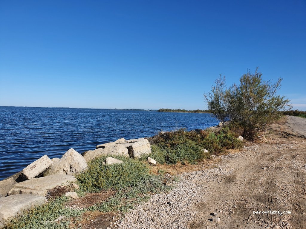(13200) Arles - Route de Fielouse — foto