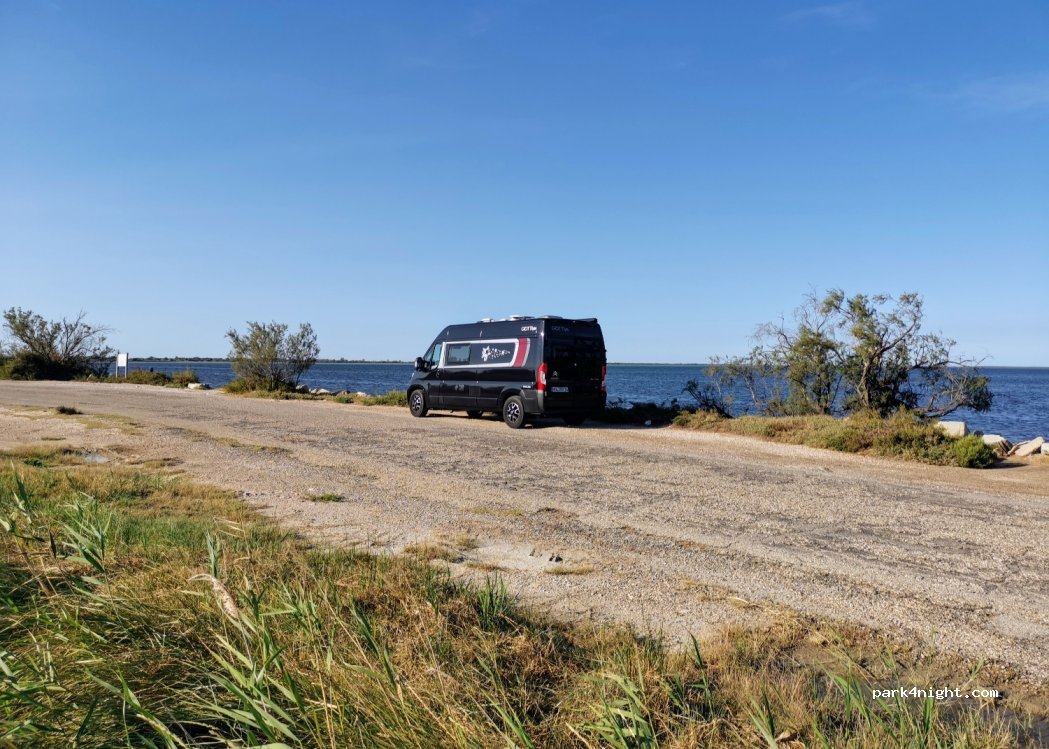 (13200) Arles - Route de Fielouse — foto 4