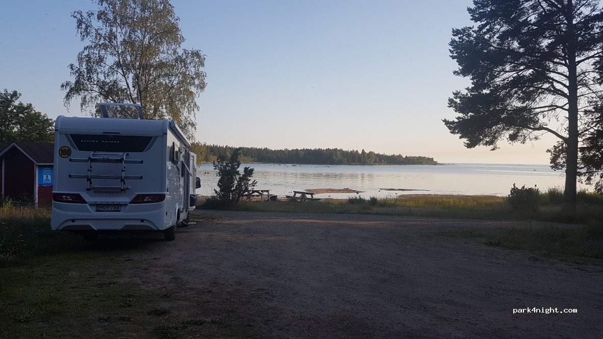 (92210) Arkkukari - 33 Lohivalkamantie — foto