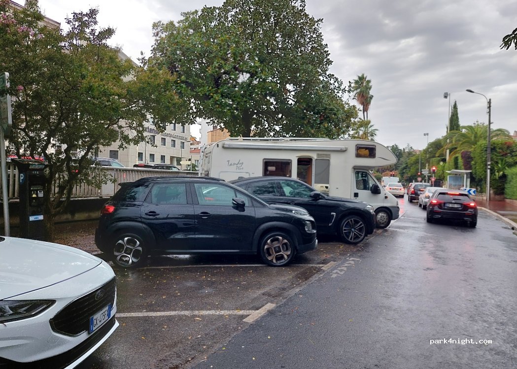 (06400) Cannes - 57 Boulevard d'Alsace — foto 2