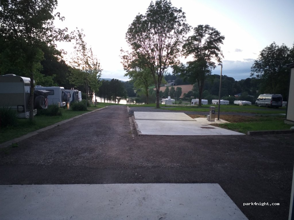 (12430) Villefranche-de-Panat - 3 Rue de la Source — foto