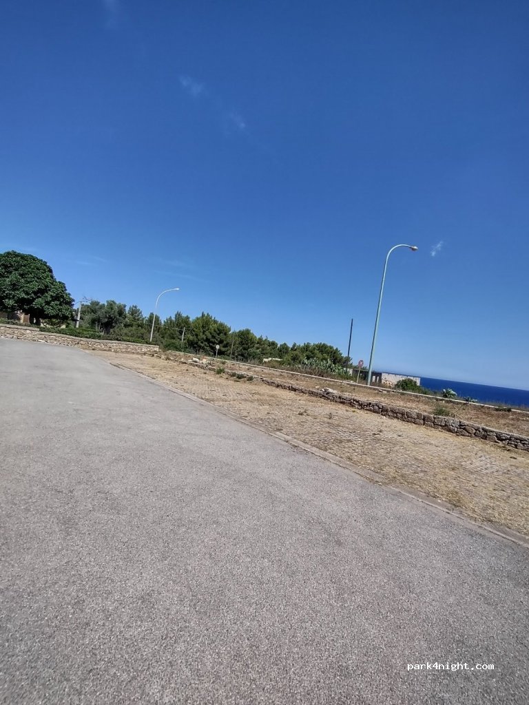 (73020) Santa Cesarea Terme - 122 Via Umberto I — foto 2