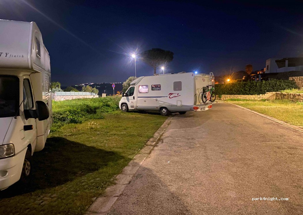 (73020) Santa Cesarea Terme - 122 Via Umberto I — foto 3