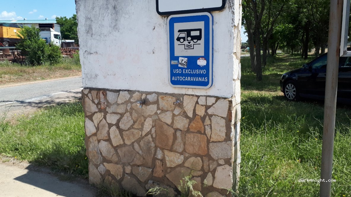 Area de Autocaravanas Logrosan — foto 2