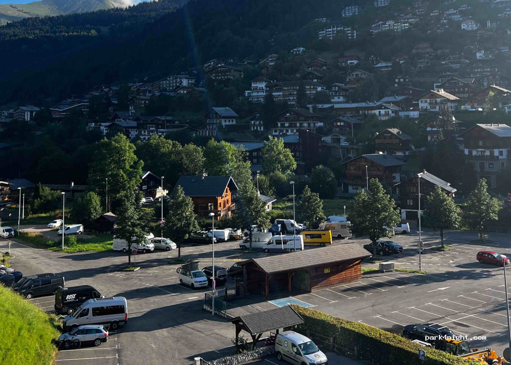 (74110) Morzine - 17 Place de la Poste — foto 4