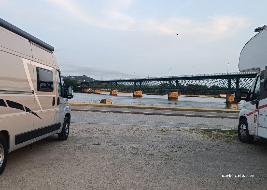 () Viana do Castelo - Rua de Limia — foto 5