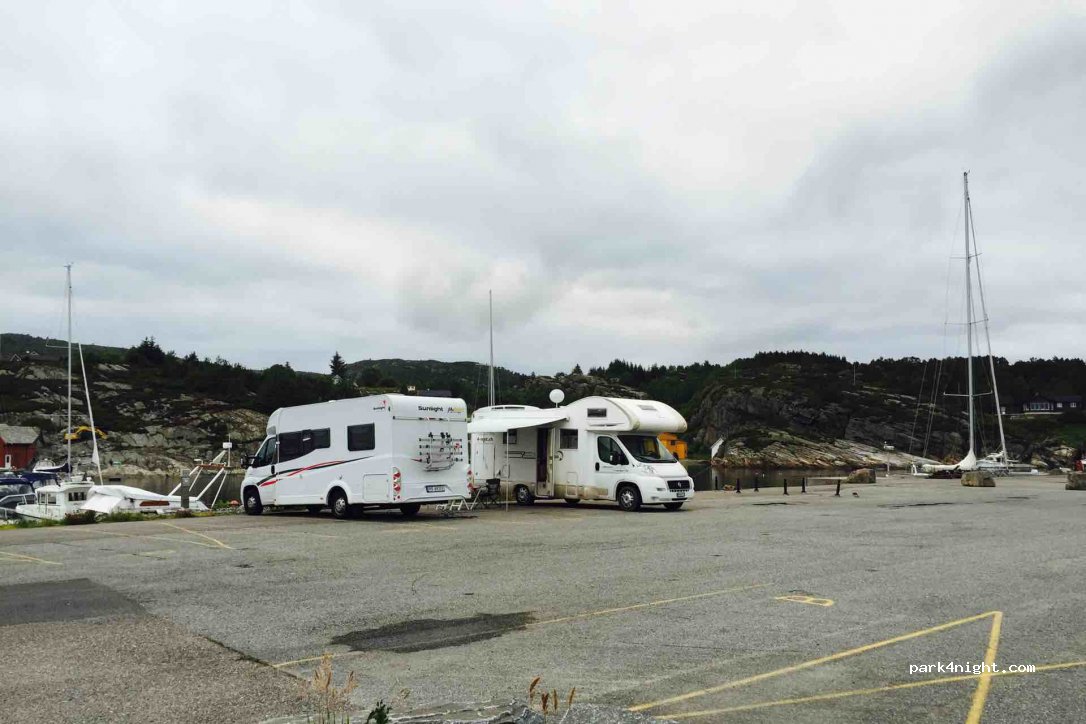 Gjestehavn og bobilcamping i Kleppe Båtlag — foto