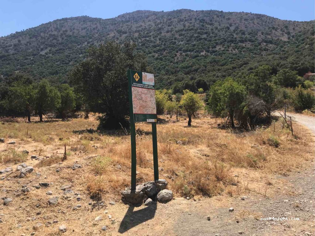 (720 52) Ag. Konstantinos - Unnamed Road — foto 3