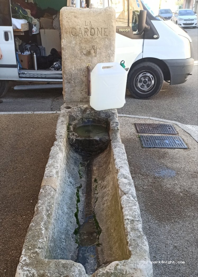 (13930) Aureille - 1 Rue Frédéric Mistral — foto