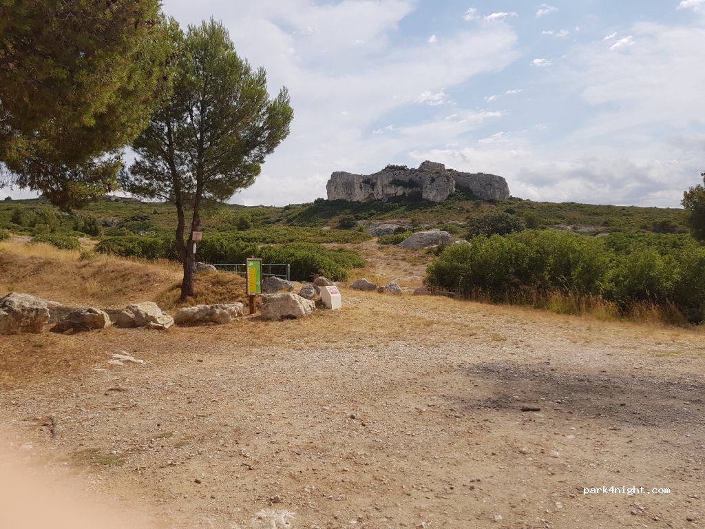 (13680) Lançon-Provence - Route des Baisses — foto 3
