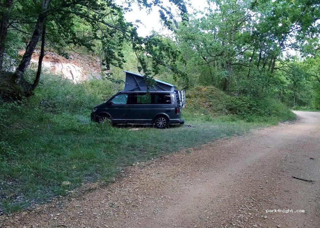 (24120) La Cassagne - Unnamed Road — foto 3