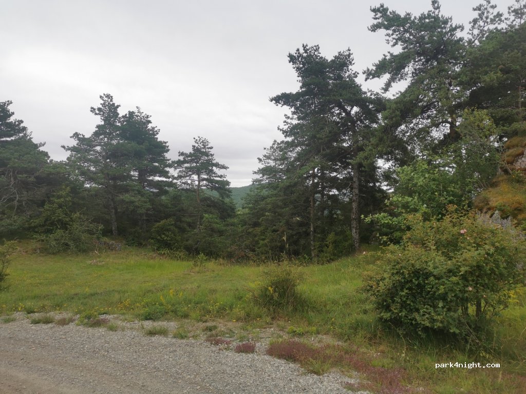 (12720) Saint-André-de-Vézines - Unnamed Road — foto