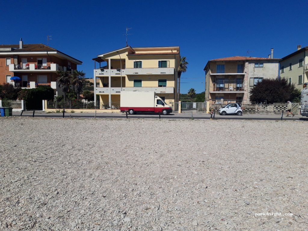 (63900) Fermo - 20 Via Alcide De Gasperi — foto 2
