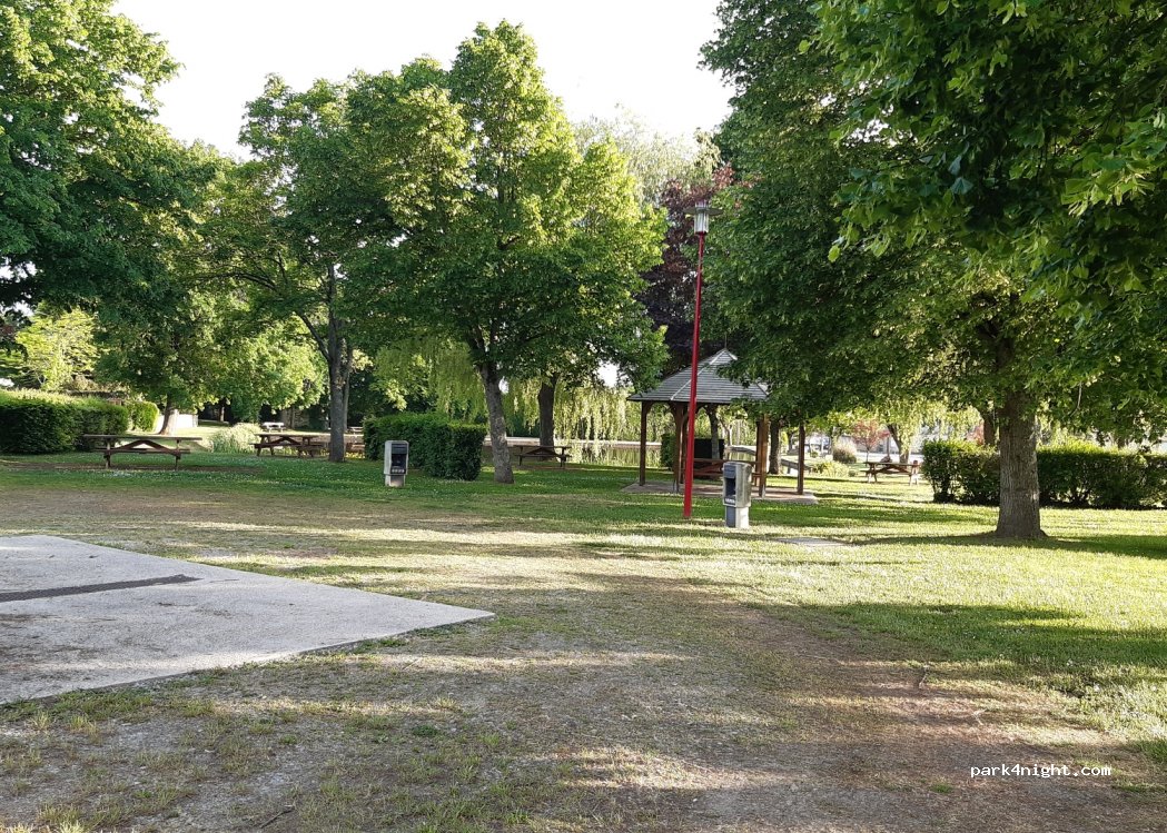 Aire de camping-cars Budelière — foto