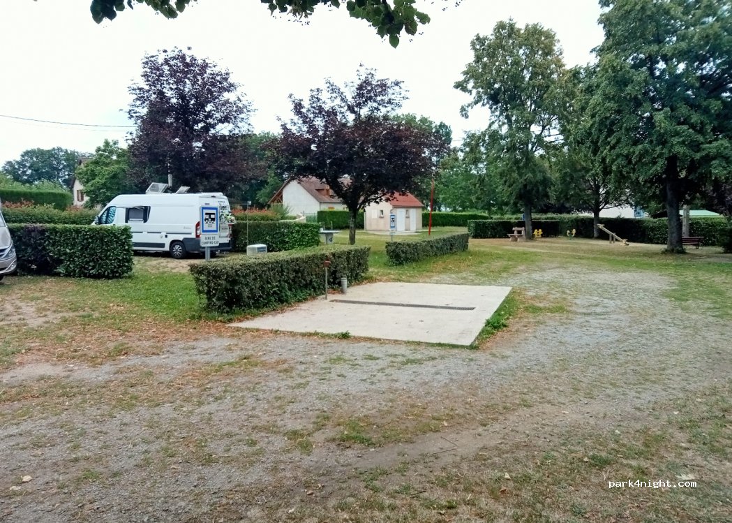 Aire de camping-cars Budelière — foto 2