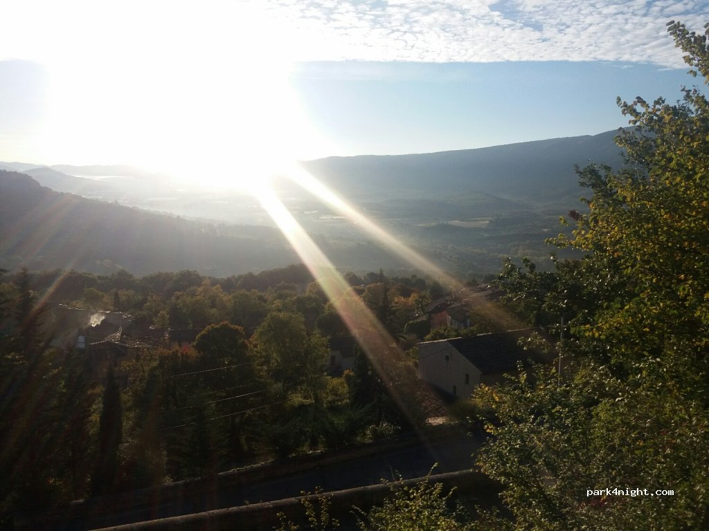 (84750) Saint-Martin-de-Castillon - Route de Caseneuve — foto 2